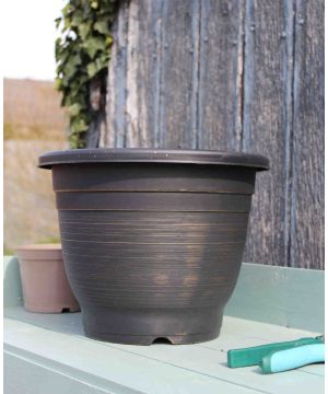 Black Groovy Planter